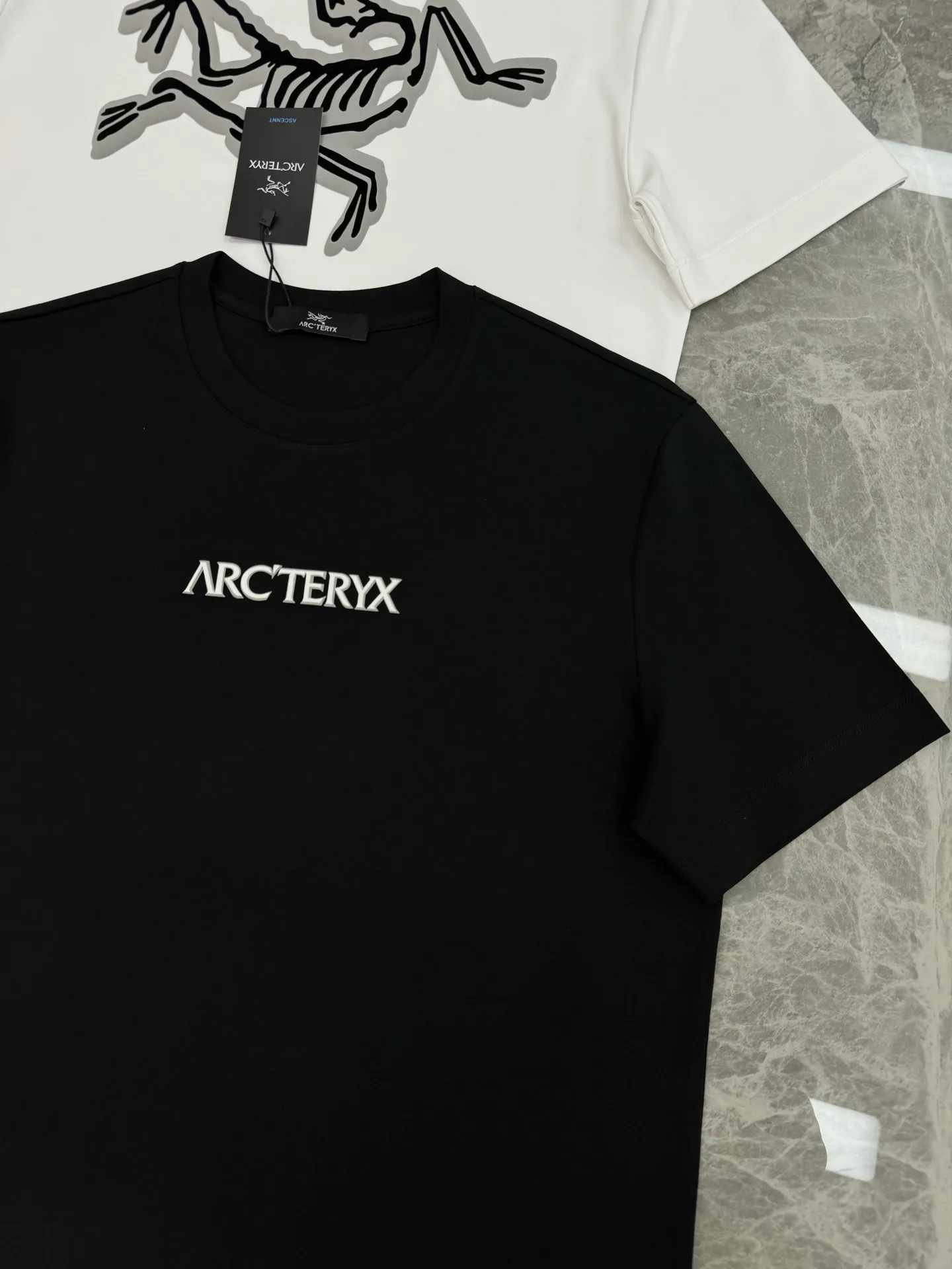 25s New Arrival T . ❤️ . TEE g ， ， ！ 🧼 . . . 👍 ：Black.White.Sizes：S-XXL. ！（175/140 L）